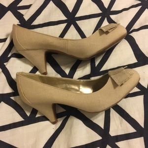Nude Naturalizer Textile Bow Kitten Heels